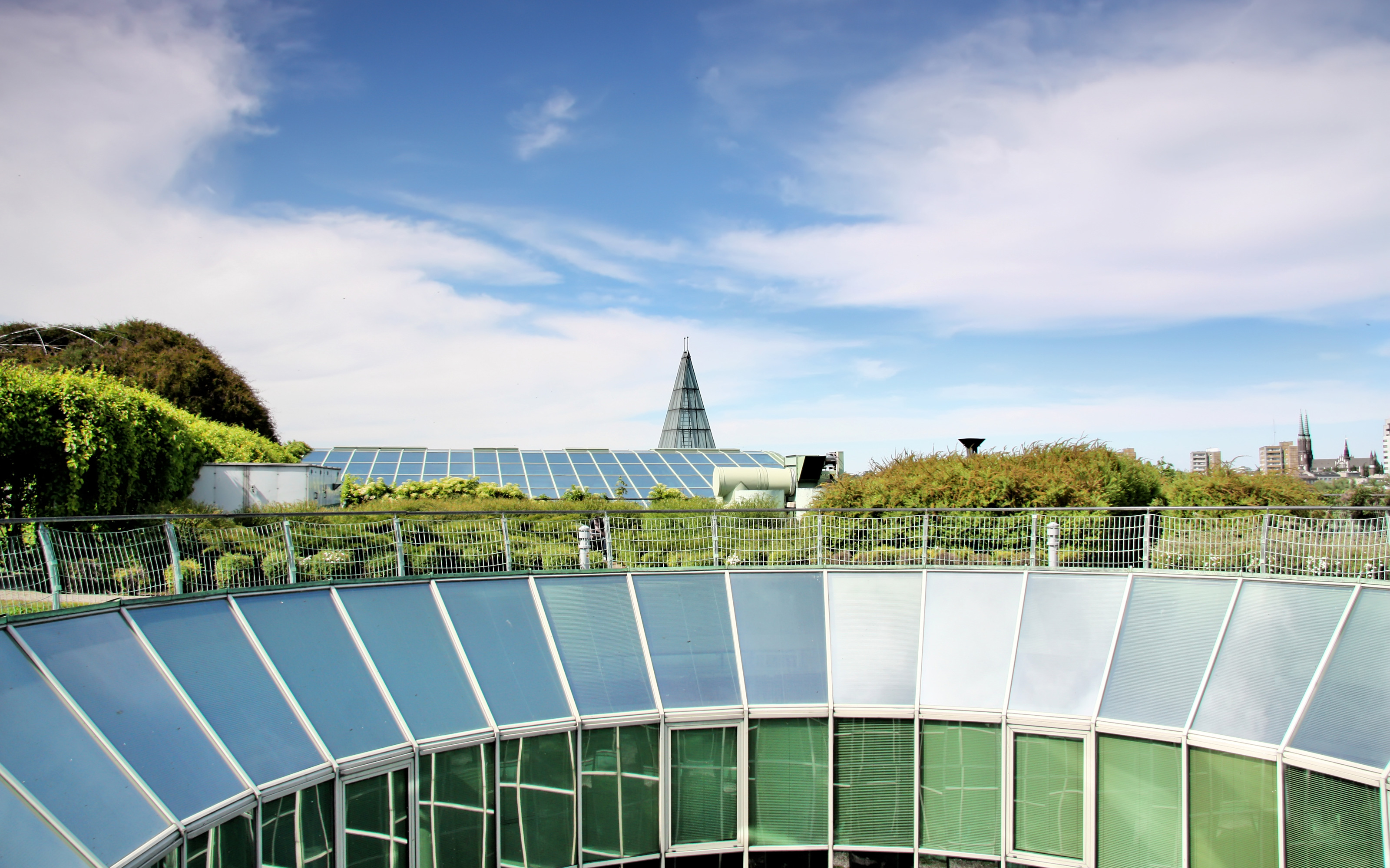 The roof garden with an area of more than 10.000 m² is one of the largest in Europe. Garden on top of a roof